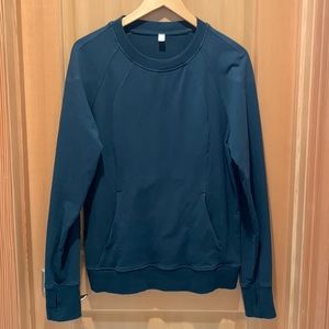 Lululemon size 10 crewneck pullover sweatshirt in dark teal.